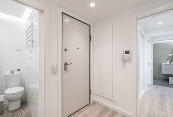 APARTAMENTO T3 MOBILADO EM CARNAXIDE