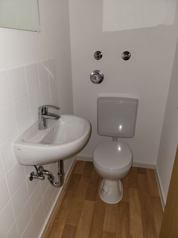 Schöne 3-Zimmer-Wohnung mit Loggia in Oberhausen zu vermieten - Photo 3