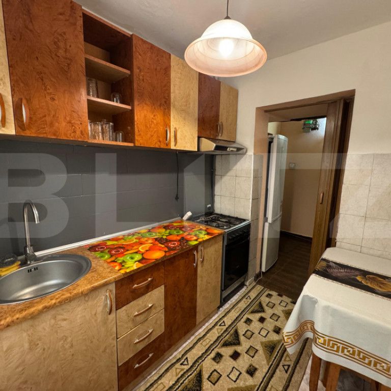 Apartament de inchiriat, 2 camere, 48 mp, zona Nanterre - Fotografie 1