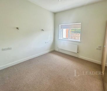 3 bedroom bungalow to rent Main Road, Shurdington, Cheltenham, Glou... - Photo 2