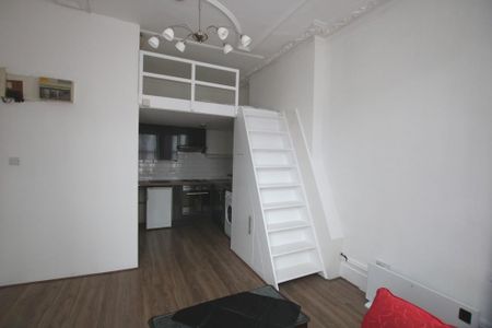 1 bedroom flat to rent - Photo 2