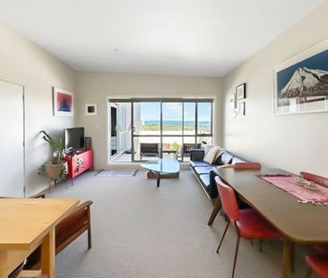 Modern apartment living in the heart of Kingsland! - Photo 3