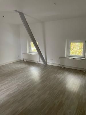 Dachgeschosswohnung ideal für Katzenhalter - Photo 2