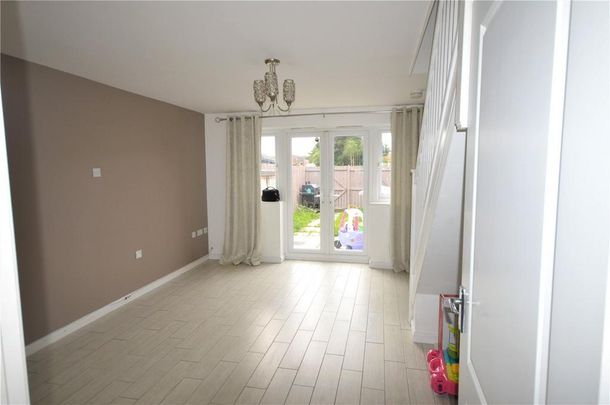 2 bedroom property to rent - Photo 1