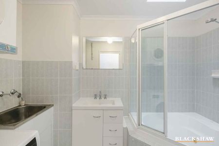 Spacious 2-bedroom residence in a superb location - Photo 4