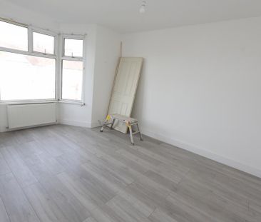 4 bedroom terraced house to rent - Photo 1