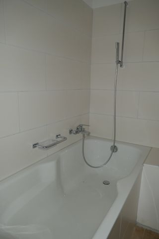 Charmante 4-Zimmer-Maisonette-Wohnung mit Balkon und Seeblick in Ligerz - Photo 5
