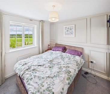 4 bedroom detached house to rent - Photo 4
