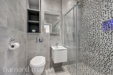 Horn Lane, . - Photo 5