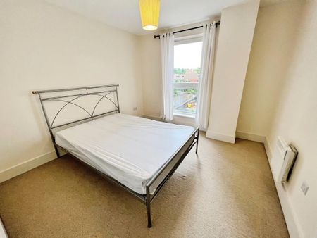 2 bedroom apartment to rent - Photo 3