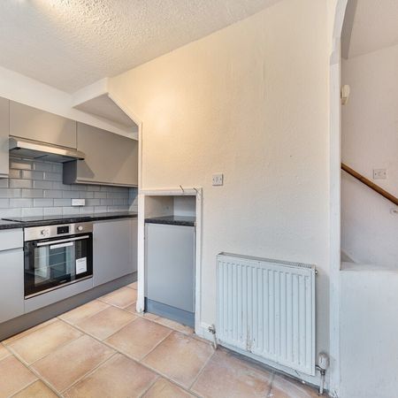 3 bedroom terraced house to rent - Photo 3