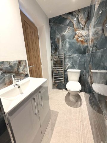 Broadway, Blackpool, FY4 2HE - Photo 2