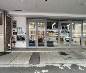 MODERN SPACIOUS BRAND NEW - TWO BEDROOM APARTMENT - WELLINGTON CITY - Photo 1