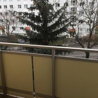 Gemütliche 2 Zimmerwohnung mit Balkon! - Foto 1