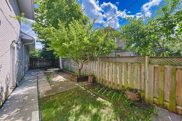 For Lease - 2 Chancery Lane, Toronto, Ontario - Photo 1