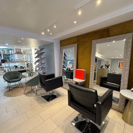 DEIN NEUER ARBEITSPLATZ ALS EIGENSTÄNDIGE/R COIFFEUR - Foto 4