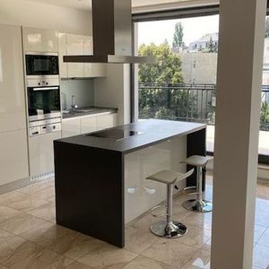 BA I. Staré mesto - 3 izbový luxusný byt s parkovaním - Photo 2