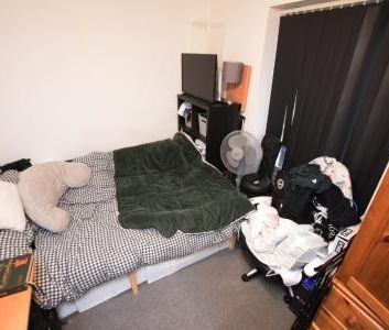 Queen Eleanor Road, Far Cotton, Northampton, NN4 - Photo 2