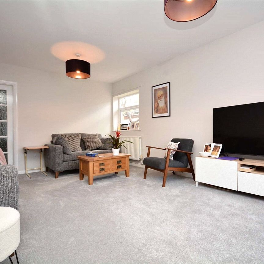 8, Linton Road, Leeds, West Yorkshire, LS17 8QH - Photo 1