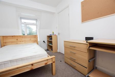 6 bedroom house to rent - Photo 2