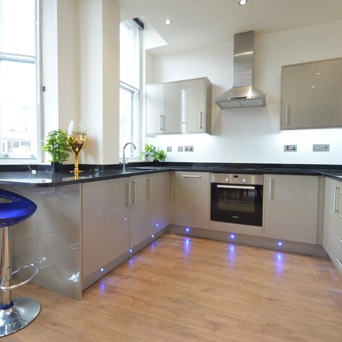 3 bedroom flat to rent - Photo 1