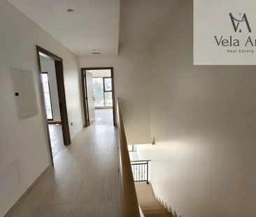 Single Row TH | Near Lagoon & Parks | Middle-Unit - Photo 2