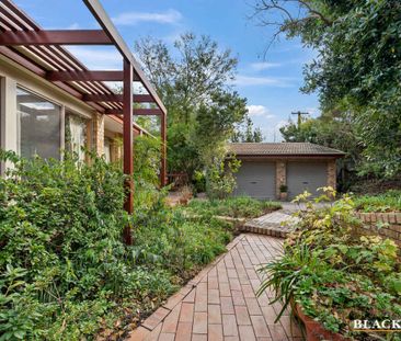 Charming Four-Bedroom Home in Isaacs - Photo 6