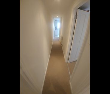 1 Bed Flat, Wandsworth Road, SW8 - Photo 4