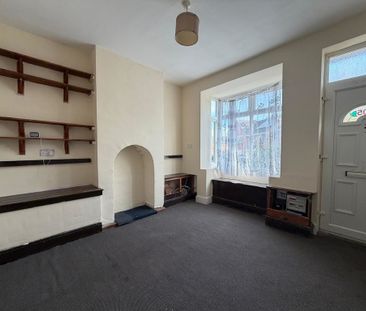 2 Bedroom Mid Terraced House For Rent - Photo 4