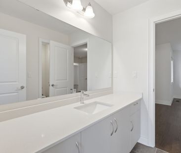 For Lease - 32 Bermondsey Way, Brampton, Ontario - Photo 6