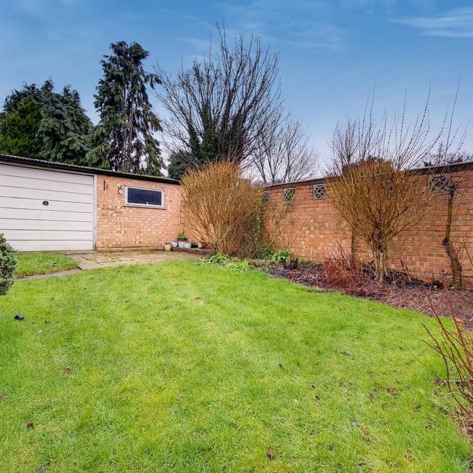 1 bedroom in a house share to rent - Photo 1