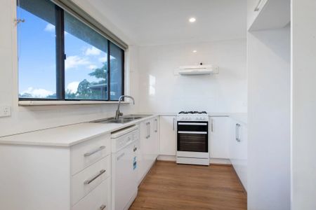 Three Bedroom Family Home - INCLUDES WATER USAGE - Photo 3