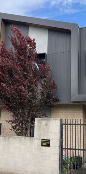 MODERN VIBES & ZERO FUSS IN PAKENHAM - Photo 1