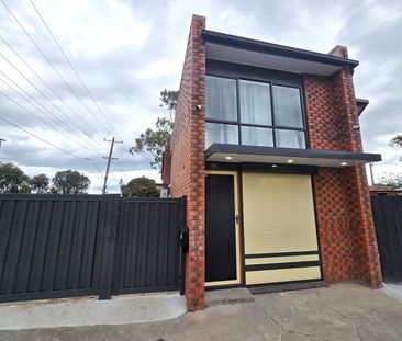 Townhouse in the Heart of St Albans! - Photo 6