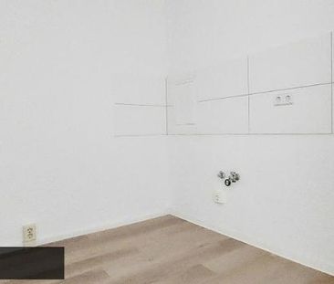 große 3 Zimmer, Balkon frisch saniert - Photo 4