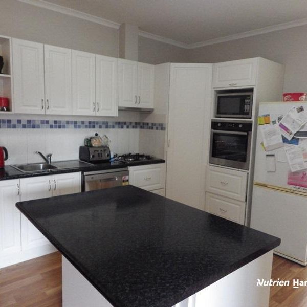 Neat Two Bedder - Photo 1