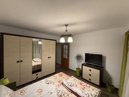 Apartament cu 3 camere, zona Tudor - Fotografie 3