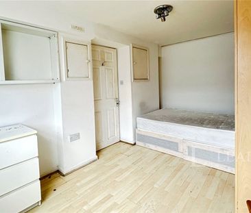 5 bedroom house to rent Brendon Avenue, Luton, Bedfordshire, LU2 - Photo 6