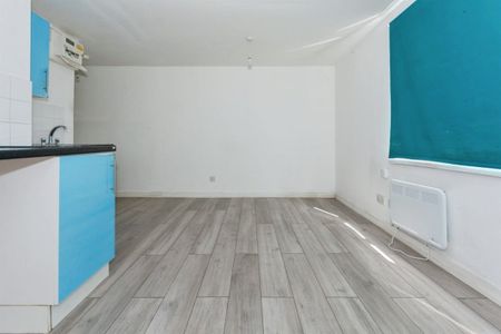 St. Matthews Road, SMETHWICK - Photo 2