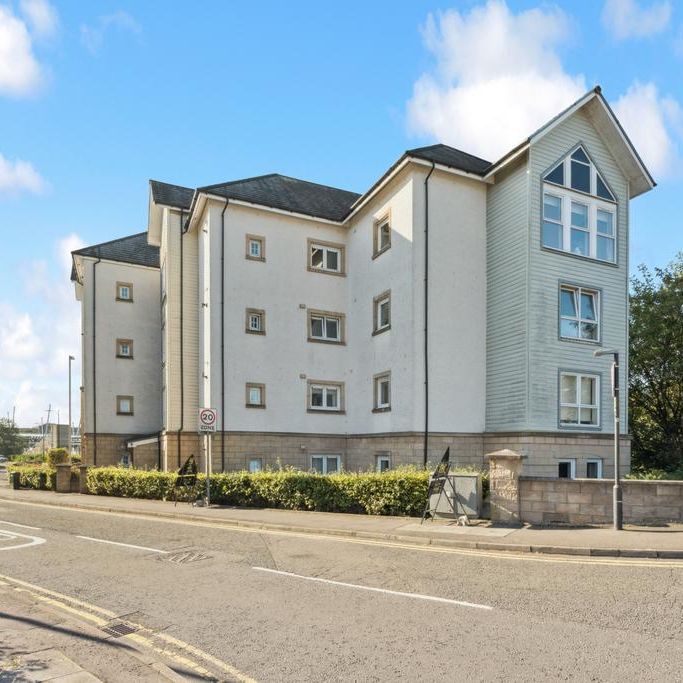 2 bedroom flat to rent - Photo 1