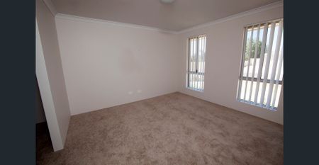 SUNSET LOCATION - CLOSE TO SHOPPING CENTRE - BREAK LEASE - Photo 2