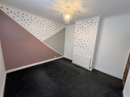 2 bed Terraced - To Let - Photo 4