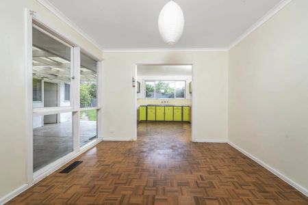 Three Bedroom Home, Close to Schools - Photo 2