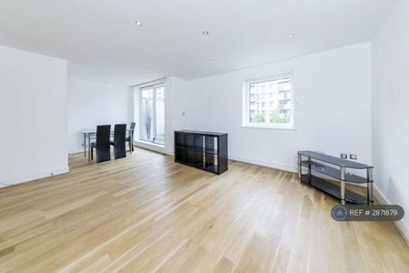 3 bedroom flat to rent - Photo 2
