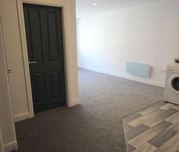 Old Court Street, Hyde, SK14 - Photo 1