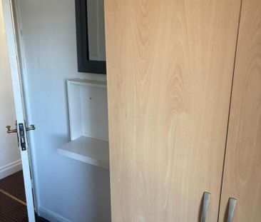 1 bedroom in a house share to rent - Photo 6