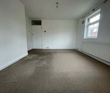 Lyndhurst Court, South Woodford, E18, Property for rent - Photo 1