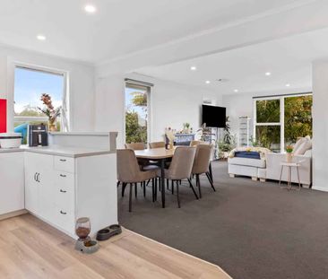 3 Bedroom Family Home - Photo 2