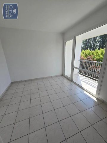 Appartement à louer 4 pièces 67.5m² - Photo 2