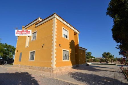 Luxury 5 room Detached House for rent in Perleta, Elche, Valencia - Photo 2